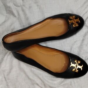 Tory Burch Black Everly Cap toe ballet Flats with Gold Logo Size 10M